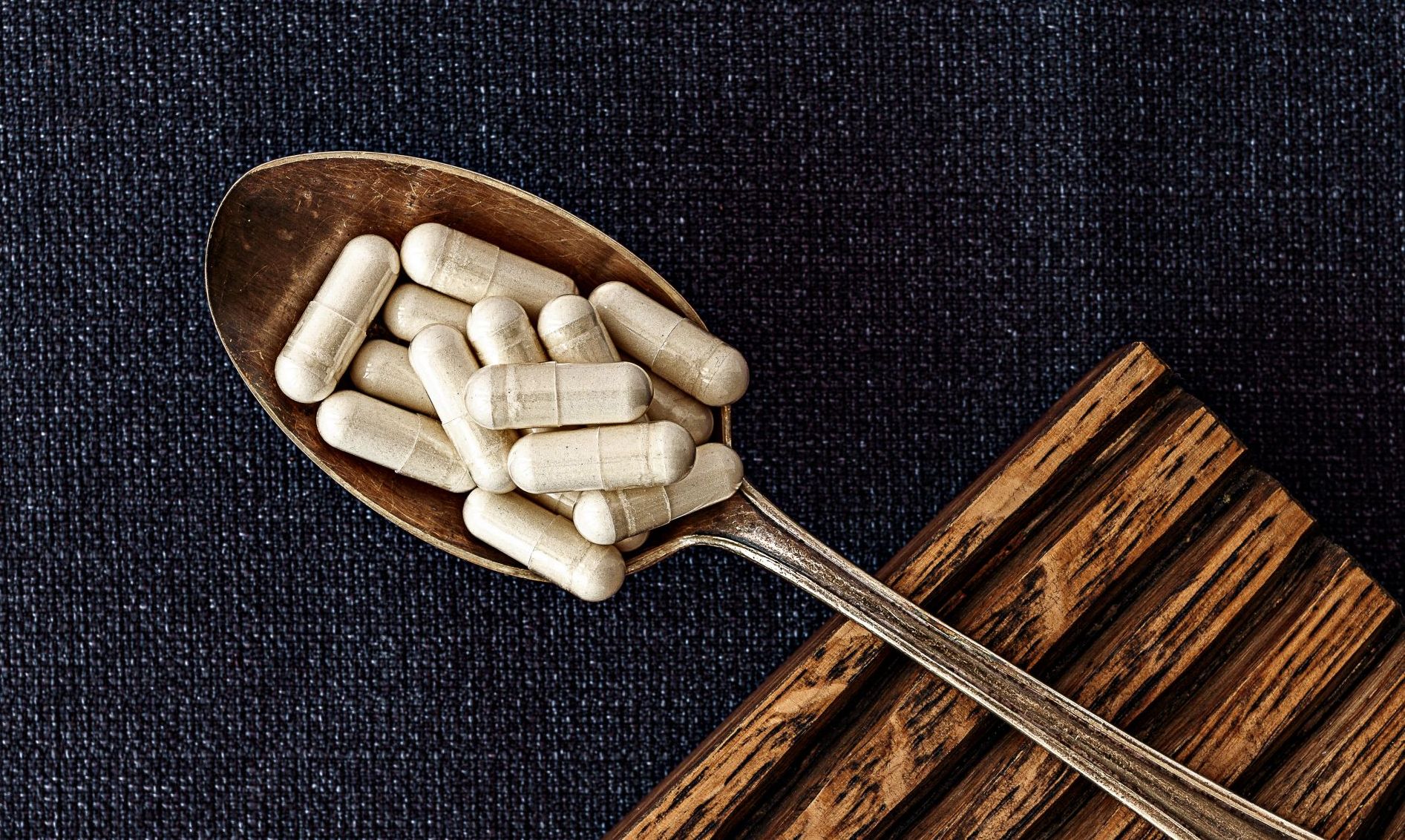 NAC (N-acetylcysteine) supplement - health properties and dosage.